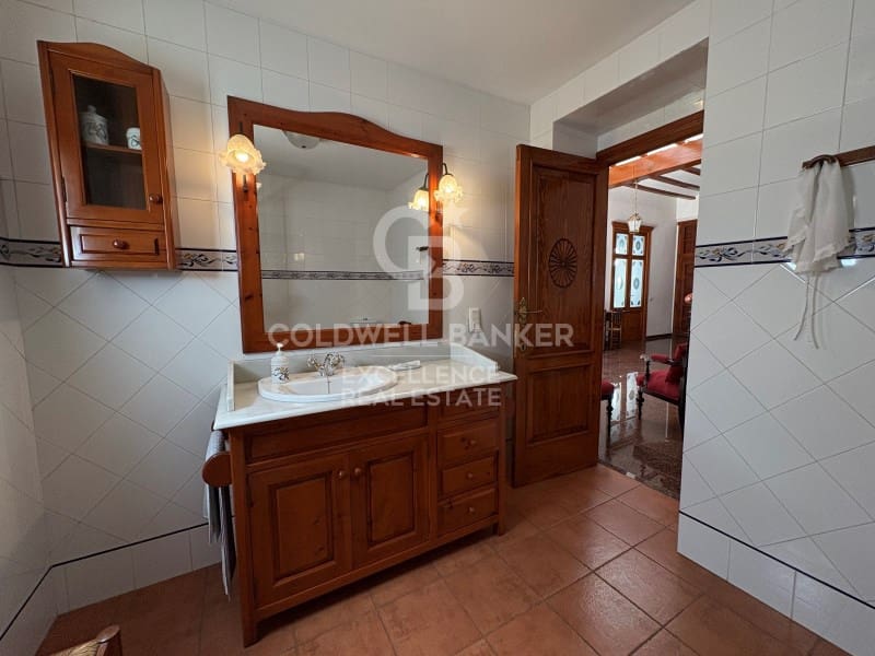 5 bedroom Townhouse for sale in Xeresa - € 250,000 (Ref: 9402190)