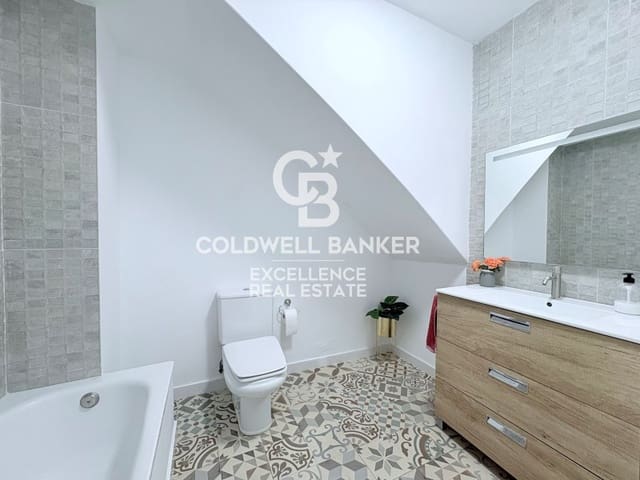 5 bedroom Townhouse for sale in Moncada - € 355,000 (Ref: 9402191)