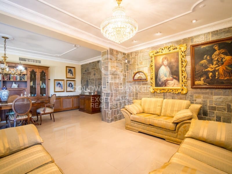 6 quarto Moradia para venda em Chiva com piscina garagem - 749 000 € (Ref: 9402192)