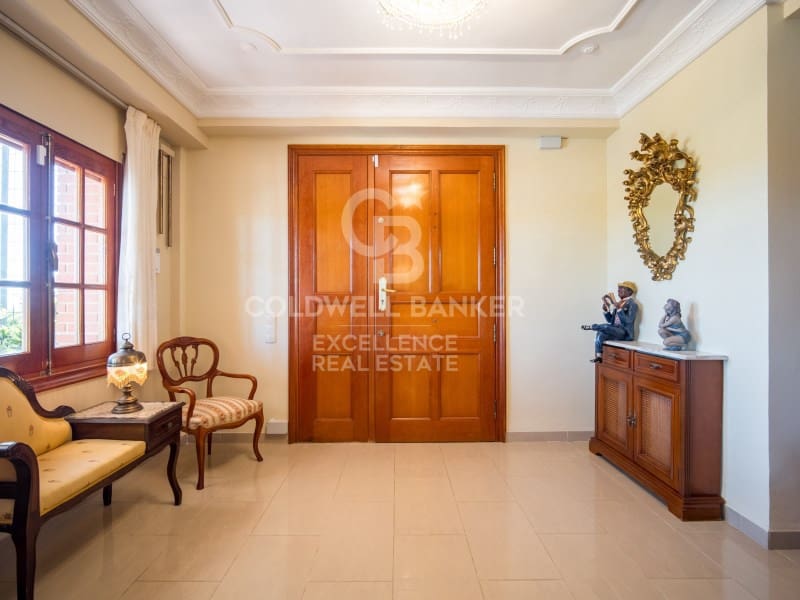 6 quarto Moradia para venda em Chiva com piscina garagem - 749 000 € (Ref: 9402192)