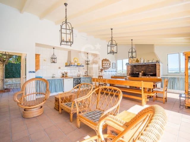 6 soverom Villa til salgs i Chiva med svømmebasseng garasje - € 749 000 (Ref: 9402192)