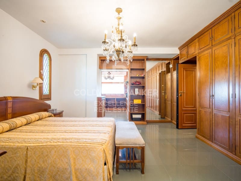 6 quarto Moradia para venda em Chiva com piscina garagem - 749 000 € (Ref: 9402192)