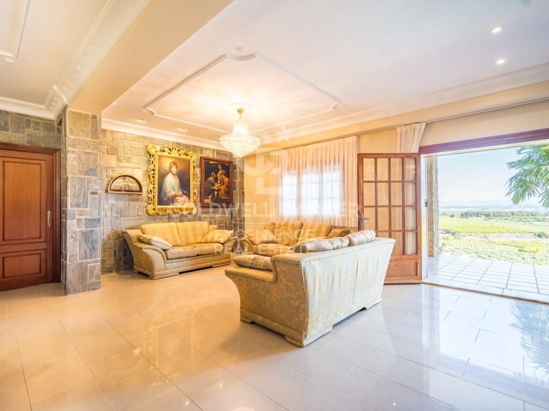 6 quarto Moradia para venda em Chiva com piscina garagem - 749 000 € (Ref: 9402192)