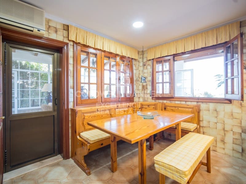 6 quarto Moradia para venda em Chiva com piscina garagem - 749 000 € (Ref: 9402192)