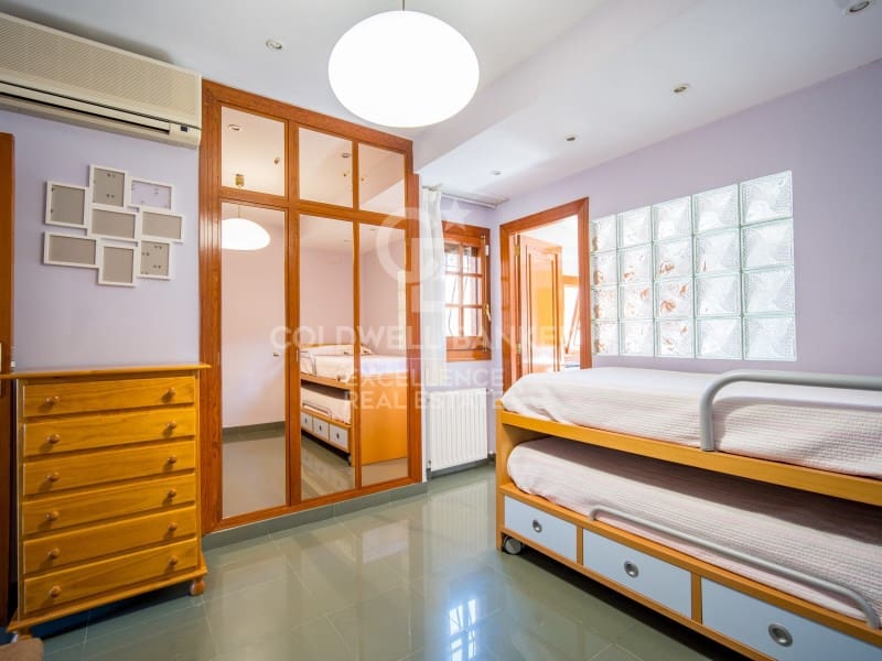 6 quarto Moradia para venda em Chiva com piscina garagem - 749 000 € (Ref: 9402192)