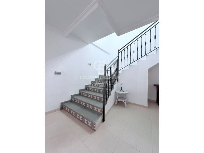 7 quarto Moradia para venda em Riba-roja de Turia com piscina - 400 000 € (Ref: 9402193)