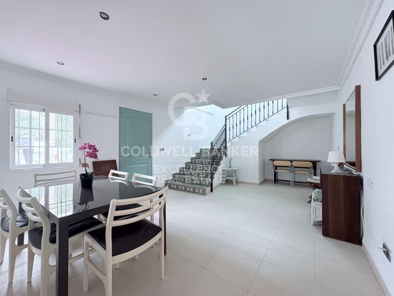 7 quarto Moradia para venda em Riba-roja de Turia com piscina - 400 000 € (Ref: 9402193)