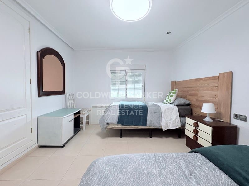 7 quarto Moradia para venda em Riba-roja de Turia com piscina - 400 000 € (Ref: 9402193)