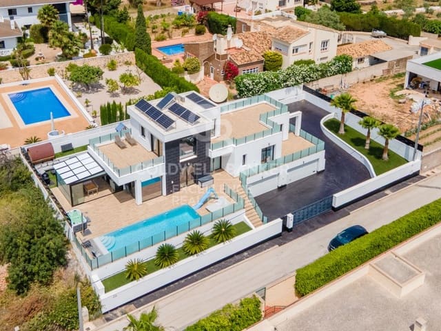 Chalet de 4 habitaciones en Gargasindi, Calpe / Calp en venta con piscina garaje - 1.300.000 € (Ref: 9402194)