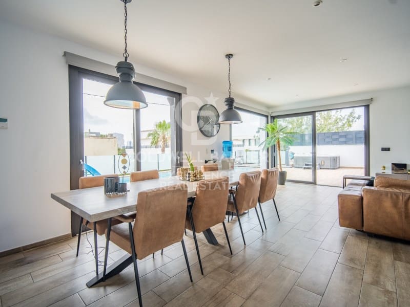 4 chambre Villa/Maison à vendre à Calpe / Calp avec piscine garage - 1 300 000 € (Ref: 9402194)