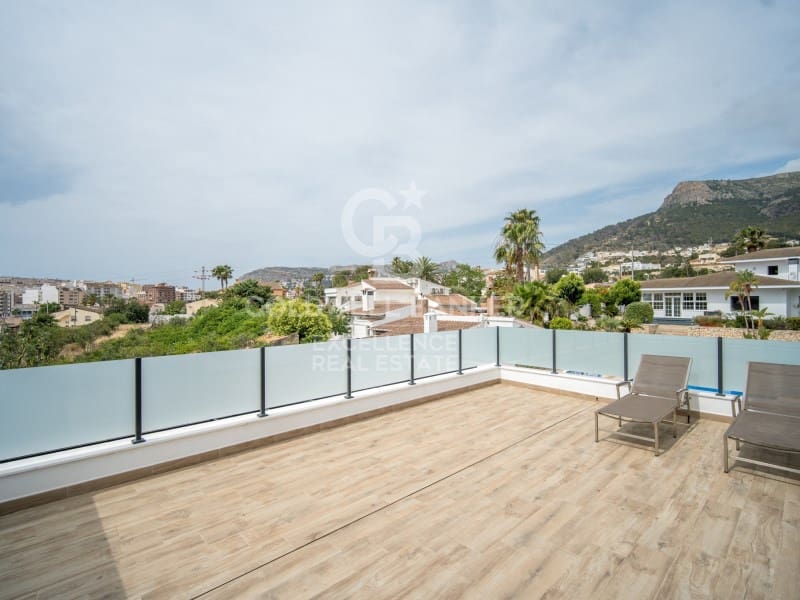4 chambre Villa/Maison à vendre à Calpe / Calp avec piscine garage - 1 300 000 € (Ref: 9402194)