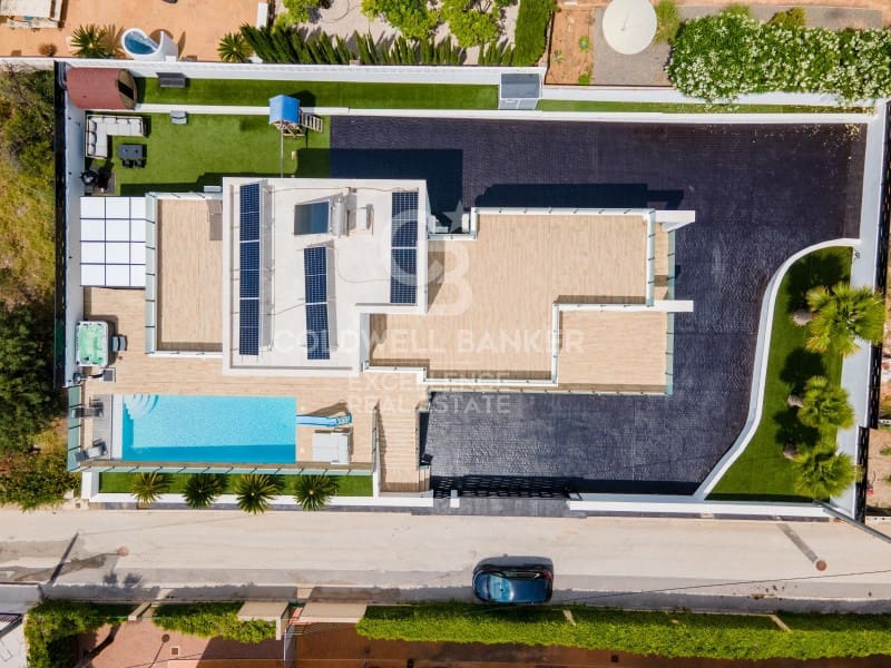 4 chambre Villa/Maison à vendre à Calpe / Calp avec piscine garage - 1 300 000 € (Ref: 9402194)