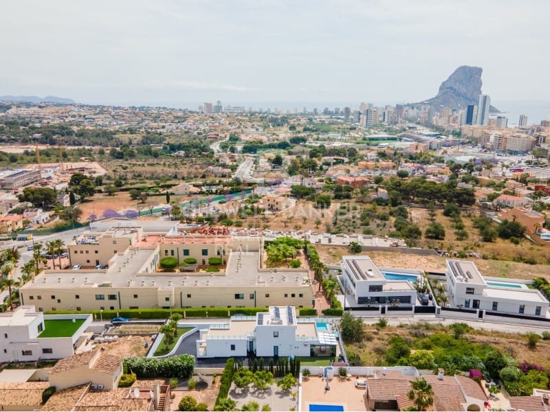 4 chambre Villa/Maison à vendre à Calpe / Calp avec piscine garage - 1 300 000 € (Ref: 9402194)