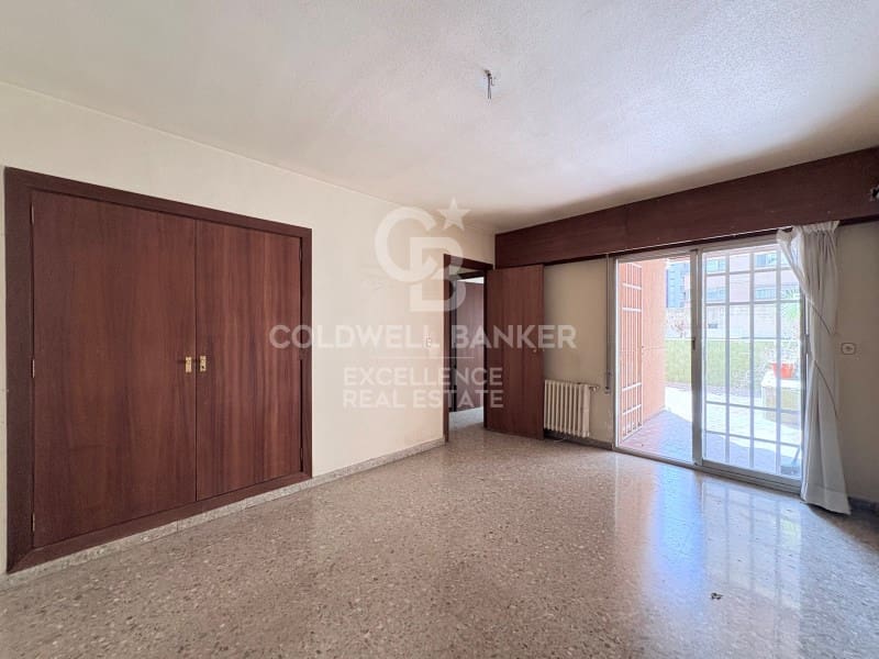 Piso de 4 habitaciones en València ciudad en venta con garaje - 595.000 € (Ref: 9402196)