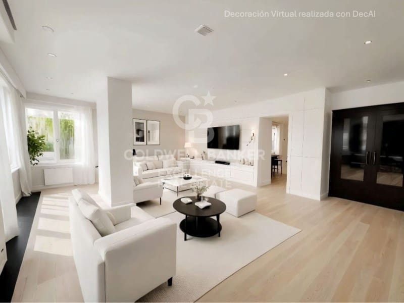 Piso de 4 habitaciones en València ciudad en venta con garaje - 595.000 € (Ref: 9402196)