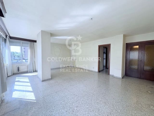 4 bedroom Flat for sale in Jaume Roig, Valencia city with garage - € 595,000 (Ref: 9402196)