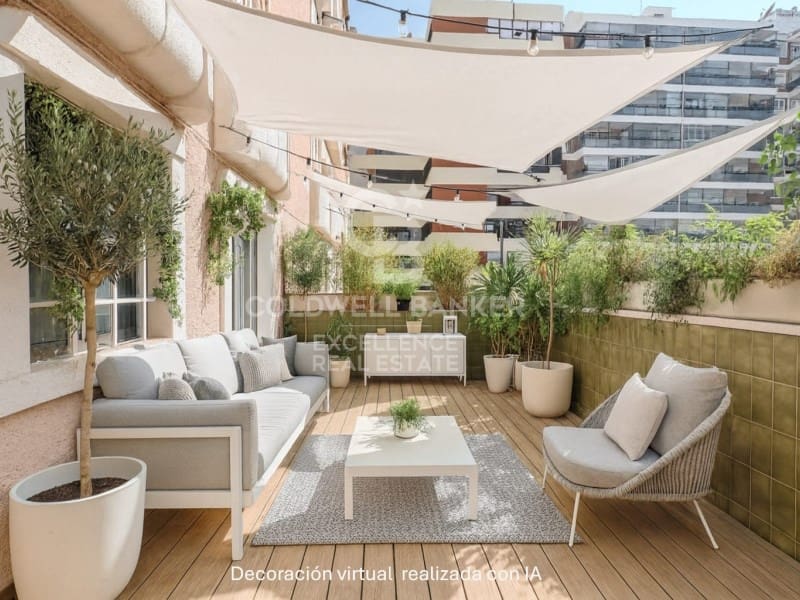 Piso de 4 habitaciones en València ciudad en venta con garaje - 595.000 € (Ref: 9402196)