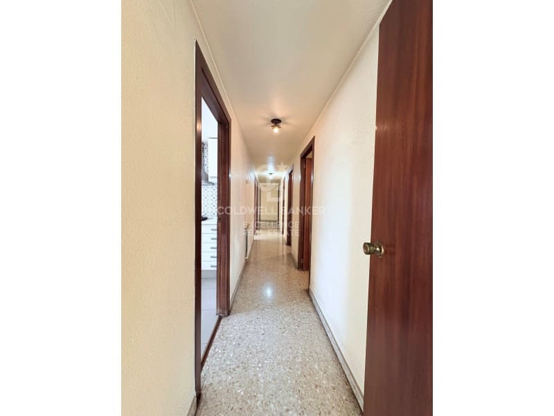 Piso de 4 habitaciones en València ciudad en venta con garaje - 595.000 € (Ref: 9402196)