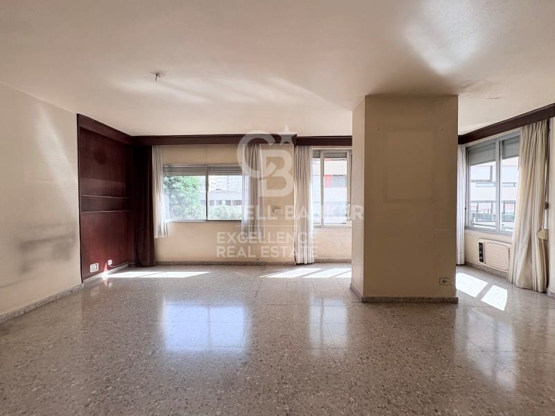 Piso de 4 habitaciones en València ciudad en venta con garaje - 595.000 € (Ref: 9402196)