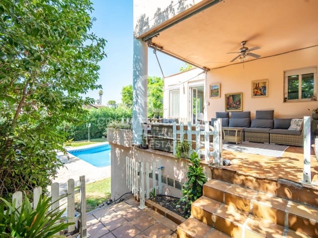 7 chambre Villa/Maison à vendre à Riba-roja de Túria avec piscine garage - 650 000 € (Ref: 9402197)