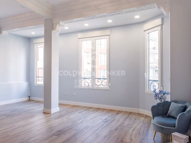 3 bedroom Flat for sale in Russafa, Valencia city - € 840,000 (Ref: 9402198)