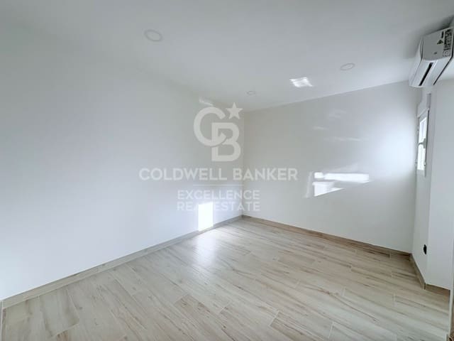 3 bedroom Flat for sale in La Creu del Grau, Valencia city - € 310,000 (Ref: 9402200)