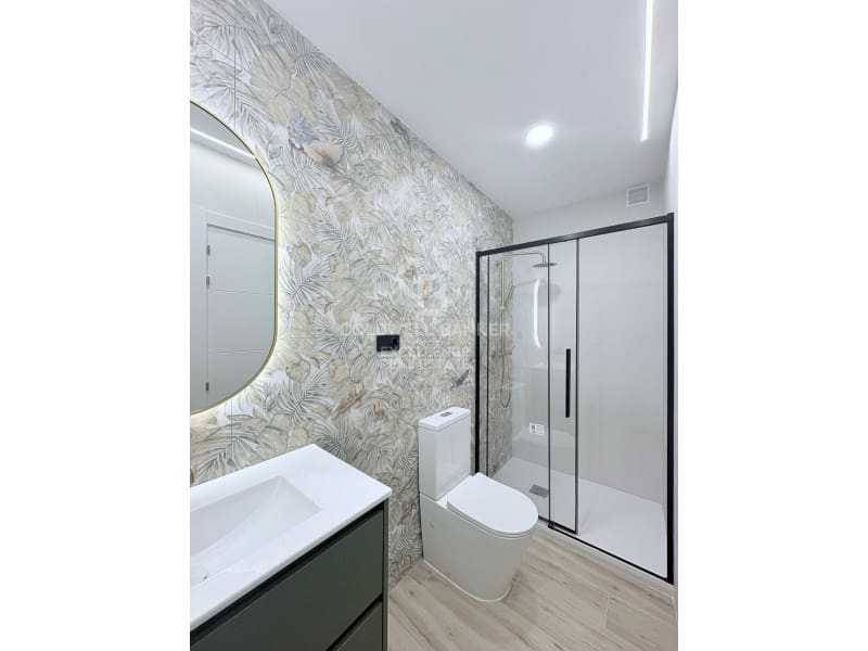 3 bedroom Flat for sale in Valencia city - € 310,000 (Ref: 9402200)