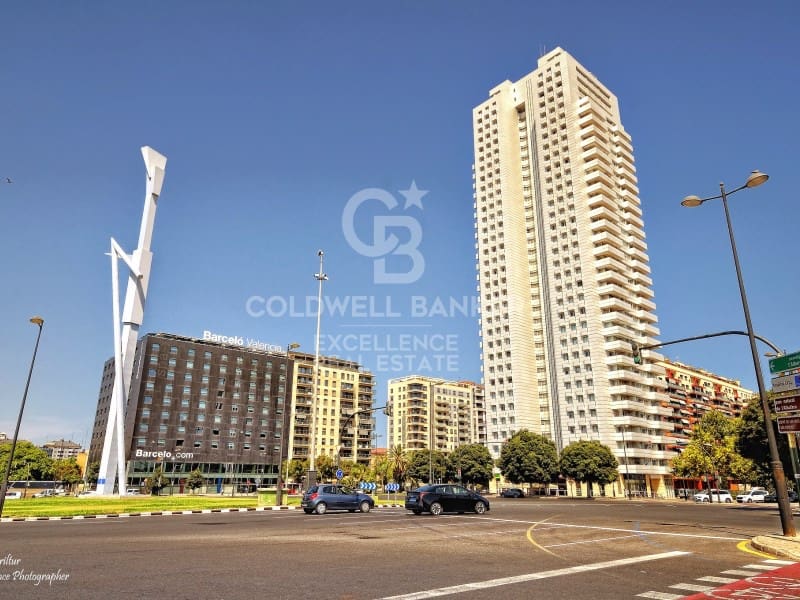 3 bedroom Flat for sale in Valencia city - € 310,000 (Ref: 9402200)