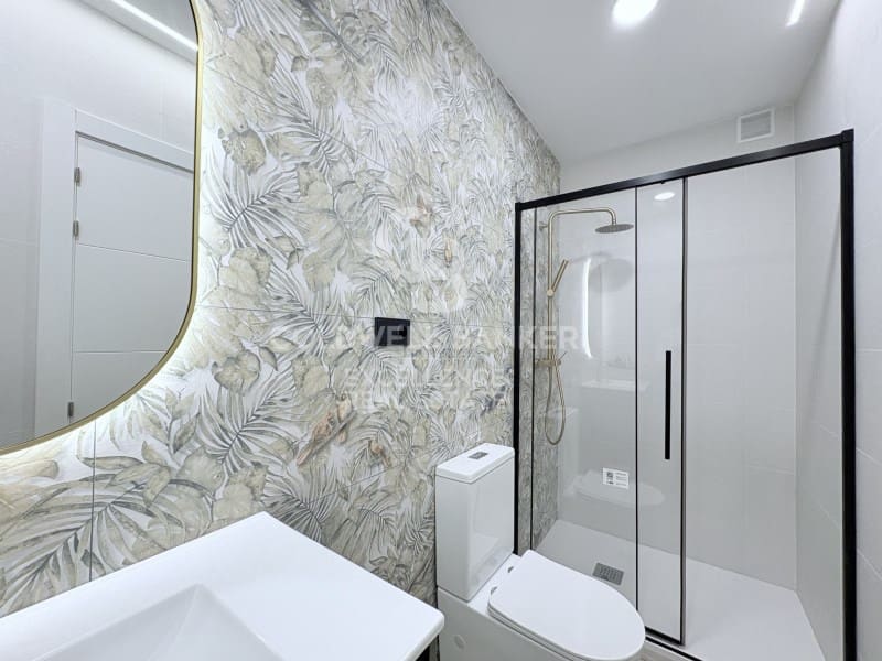 3 bedroom Flat for sale in Valencia city - € 310,000 (Ref: 9402200)