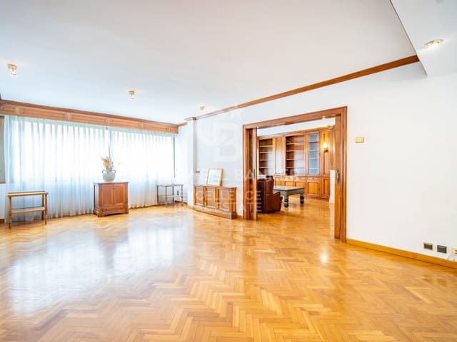 5 bedroom Flat for sale in Sant Francesc, Valencia city with garage - € 2,100,000 (Ref: 9402201)