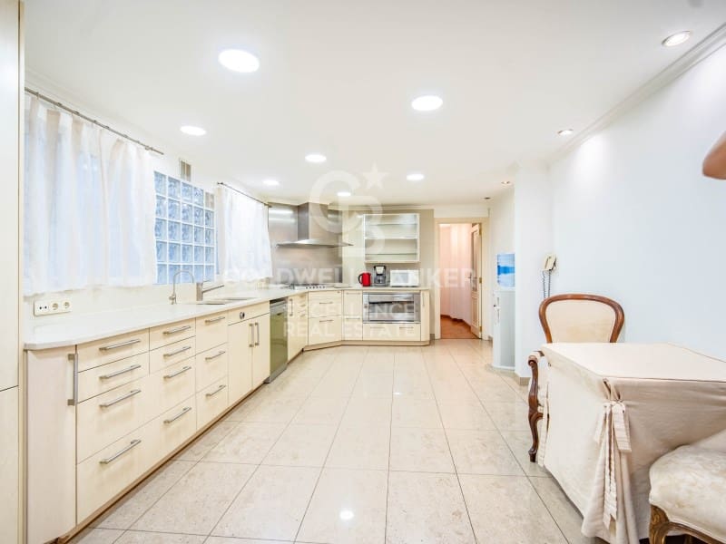 5 soveværelse Lejlighed til salg i Valencia by med garage - € 2.100.000 (Ref: 9402201)