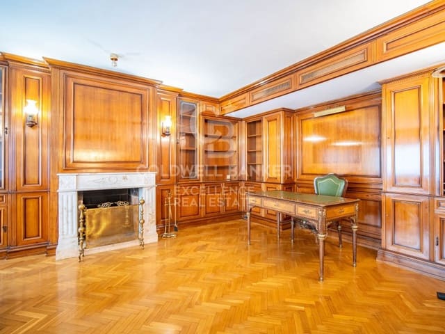 5 bedroom Flat for sale in Sant Francesc, Valencia city with garage - € 2,100,000 (Ref: 9402201)