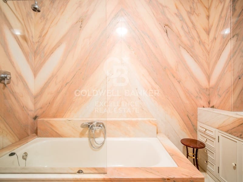 4 chambre Appartement à vendre à Valence ville - 850 000 € (Ref: 9402202)