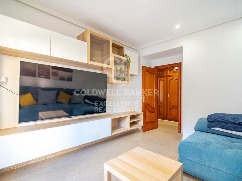 4 bedroom Flat for sale in Valencia city with garage - € 530,000 (Ref: 9482082)