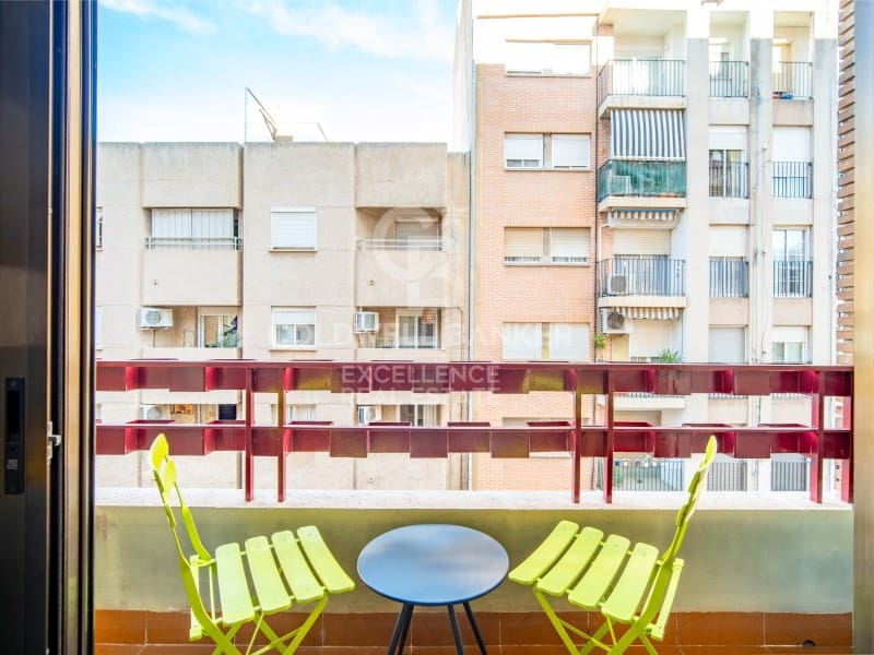 4 bedroom Flat for sale in Valencia city with garage - € 530,000 (Ref: 9482082)