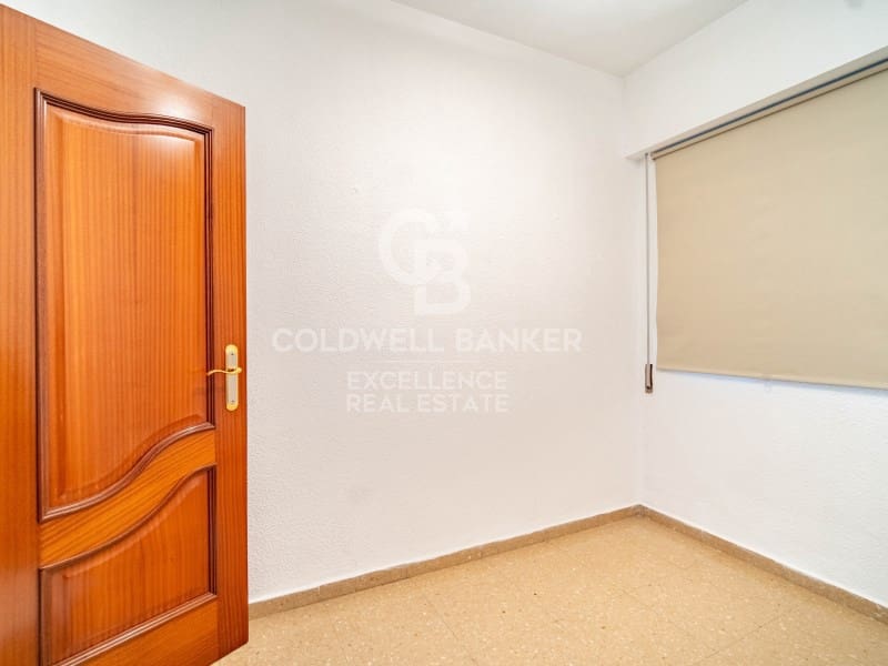 4 bedroom Flat for sale in Valencia city with garage - € 530,000 (Ref: 9482082)