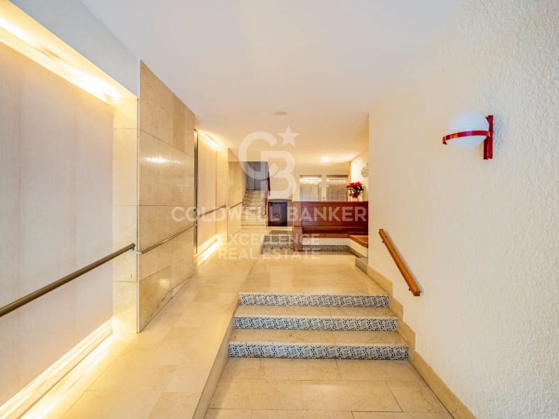 4 bedroom Flat for sale in Valencia city with garage - € 530,000 (Ref: 9482082)