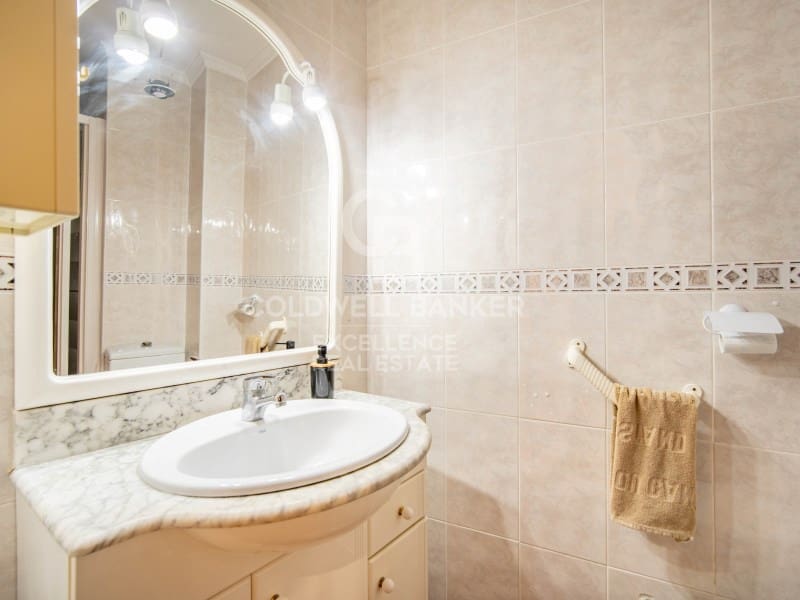 Piso de 4 habitaciones en València ciudad en venta con garaje - 530.000 € (Ref: 9482082)