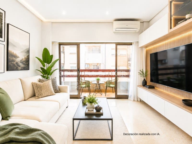 4 bedroom Flat for sale in Valencia city - € 520,000 (Ref: 9482082)