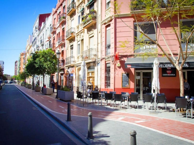 4 bedroom Penthouse for sale in Valencia city - € 1,200,000 (Ref: 9485226)