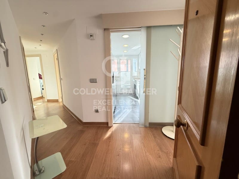 3 quarto Apartamento para arrendar em Valencia cidade com garagem - 2 100 € (Ref: 9504689)