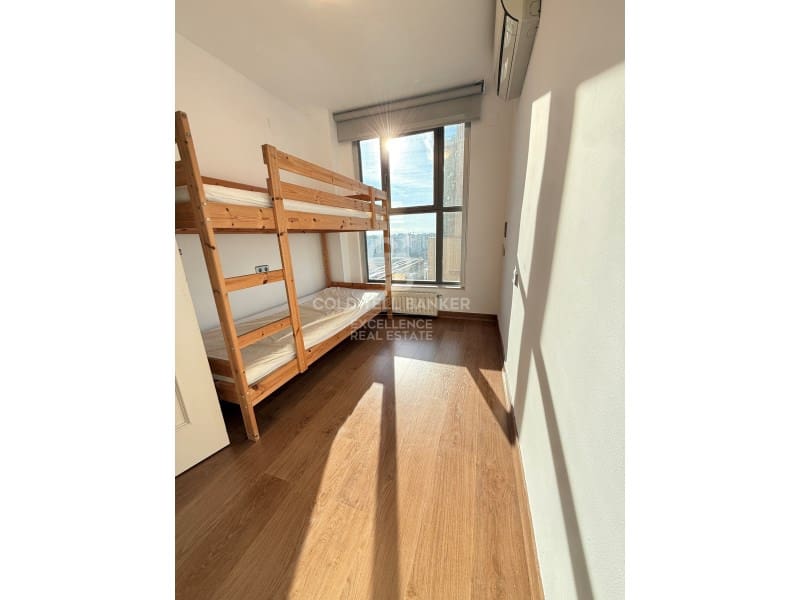 3 quarto Apartamento para arrendar em Valencia cidade com garagem - 2 100 € (Ref: 9504689)