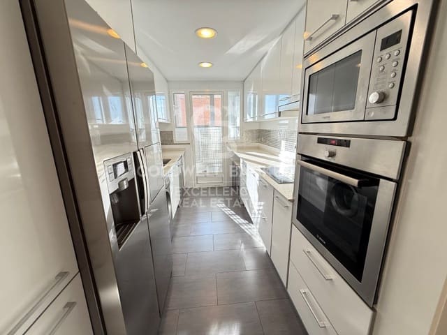 3 quarto Apartamento para arrendar em Ciutat de les Arts i de les Ciencies, Valência cidade com garagem - 2 100 € (Ref: 9504689)