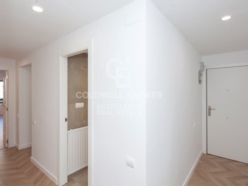 4 bedroom Flat for sale in Valencia city with garage - € 645,000 (Ref: 9519016)