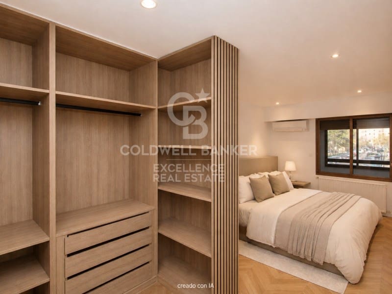 4 bedroom Flat for sale in Valencia city with garage - € 625,000 (Ref: 9519016)