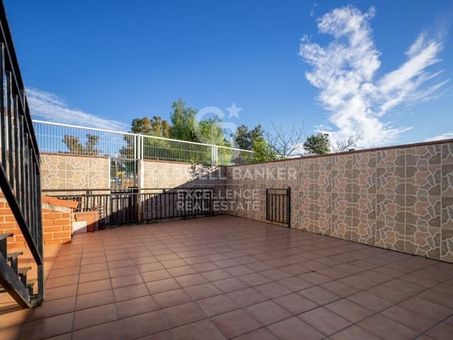 5 sypialnia Dom na sprzedaż w Oeste, Castelló de la Plana - 250 000 € (Ref: 9543427)