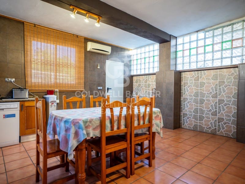 5 camera da letto Casa in vendita in Castello de la Plana - 250.000 € (Rif: 9543427)