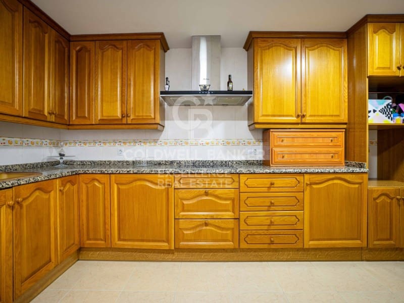 5 slaapkamer Huis te koop in Castello de la Plana - € 240.000 (Ref: 9543427)
