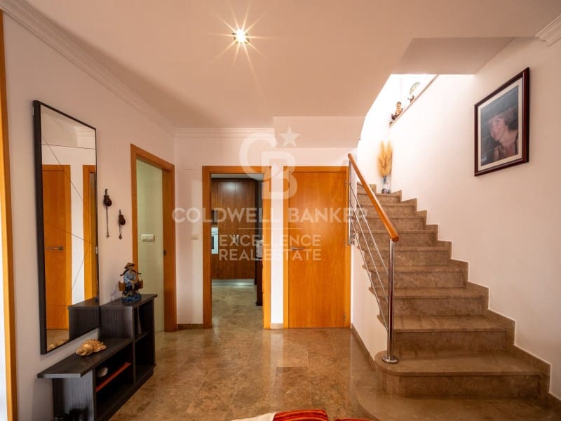 3 soverom Villa til salgs i Oliva med garasje - € 480 000 (Ref: 9574869)