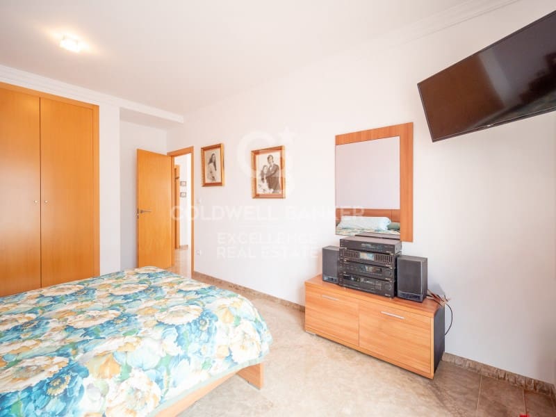 3 soverom Villa til salgs i Oliva med garasje - € 480 000 (Ref: 9574869)